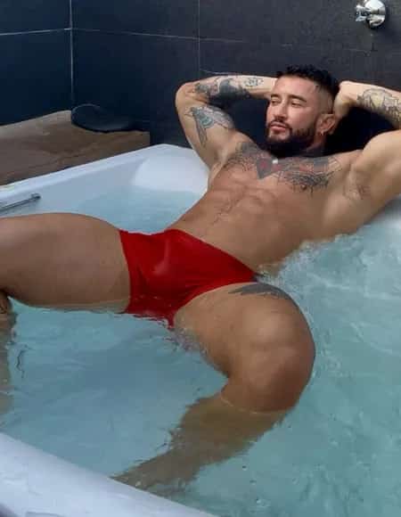 Lawrence London! 💦 241k PAGE LIKES 🏆 #1 profile photo