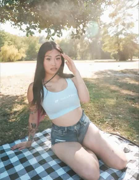 naughty girl 🤫 profile photo