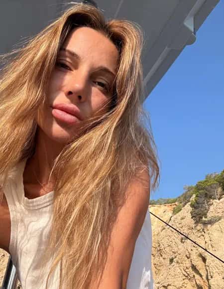 Roxy Fox profile photo