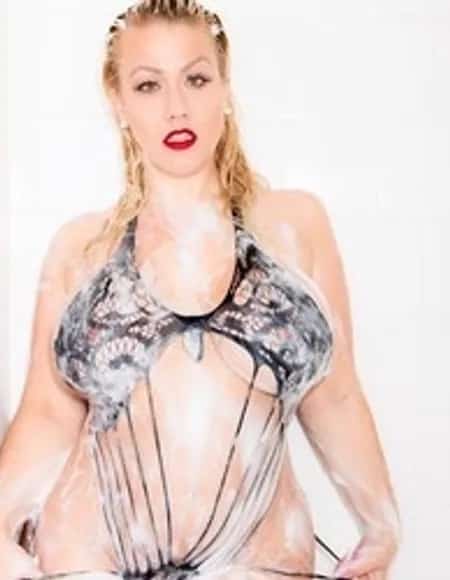 rylee rabbit (raye) profile photo